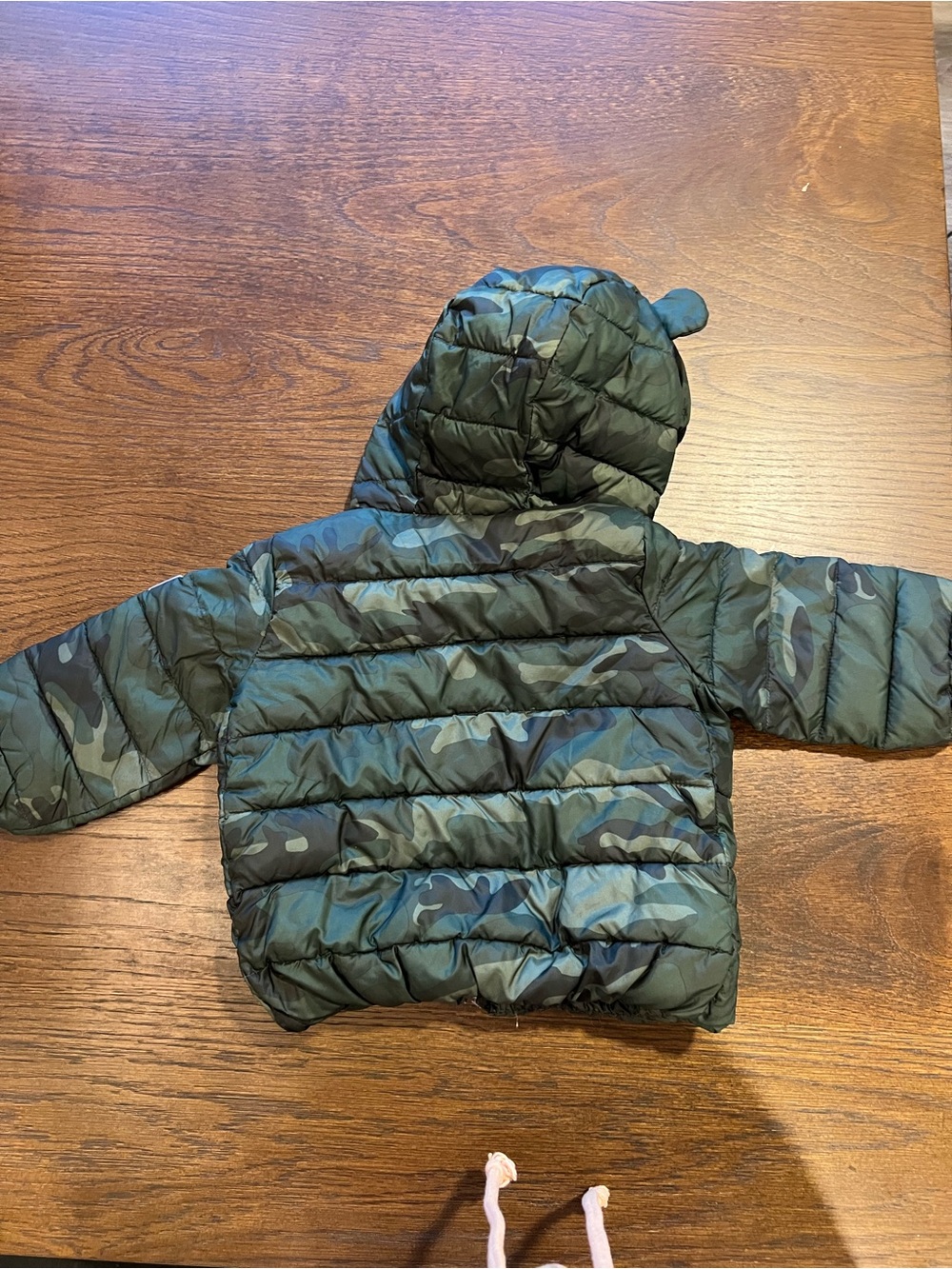 GAP Green Camouflage Toddler Puffer Jacket with Bear-Ear Hood size 6-9 months - Picture 4 of 4